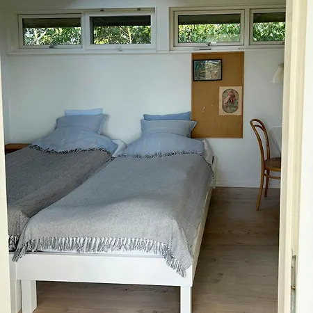 בית נופש With Soul A Few Steps From The Water