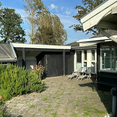 With Soul A Few Steps From The Water בית נופש *