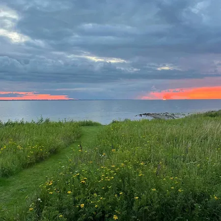 בית נופש With Soul A Few Steps From The Water *