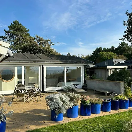 בית נופש With Soul A Few Steps From The Water Martofte